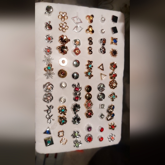 Earrings - Picture 3 of 4